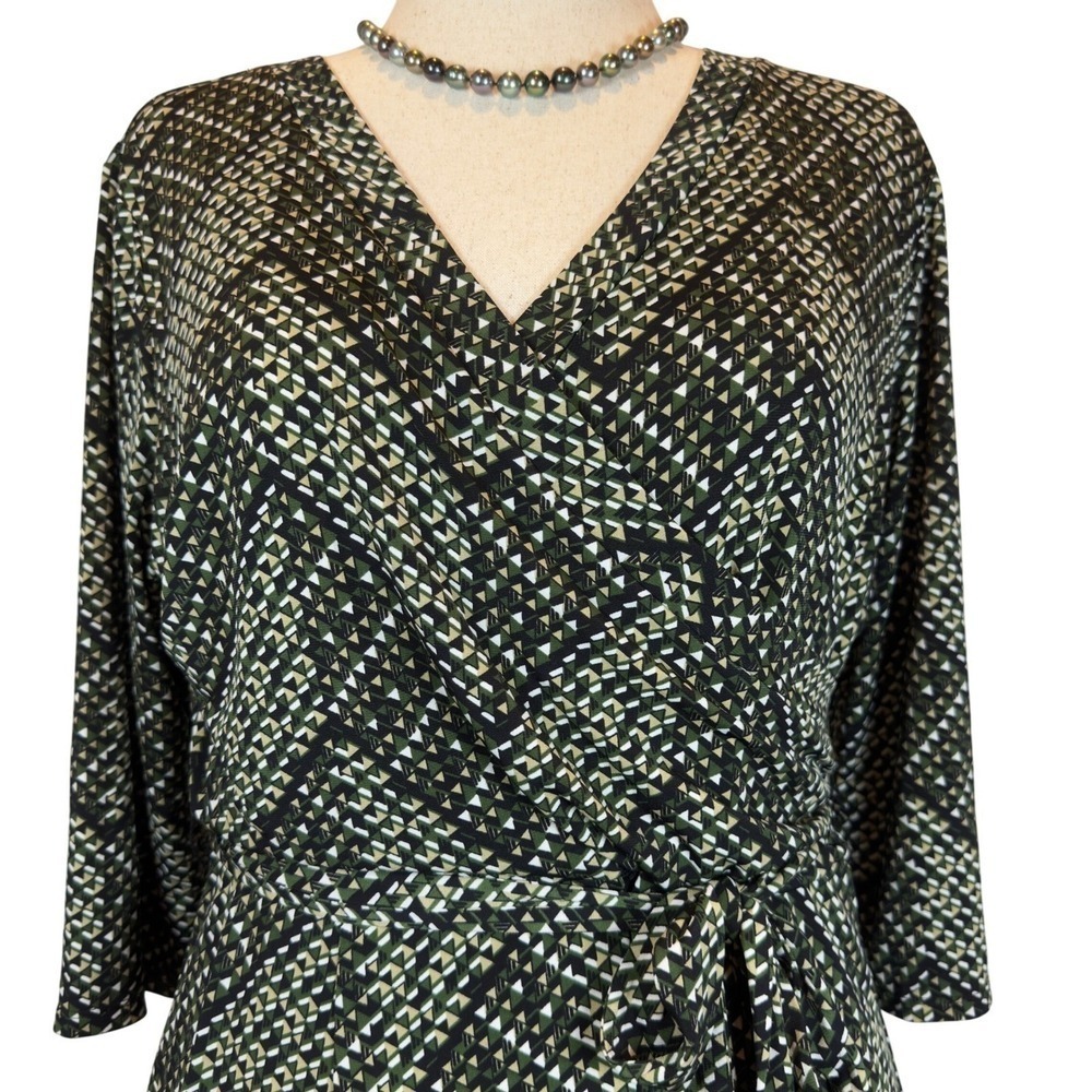 En Focus Studio Green Wrap Dress Plus Size 14 Graphic Print Slimming Office Work - Picture 7 of 13